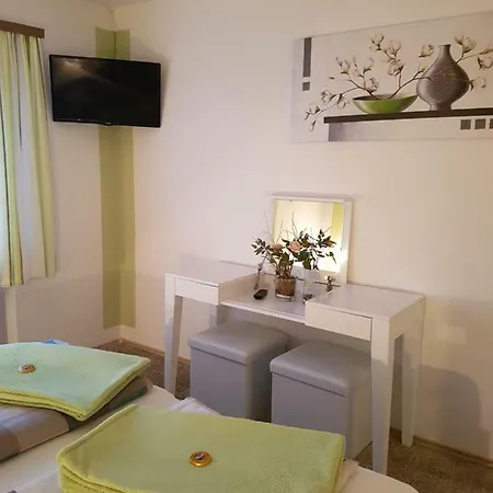 Bauernhof Armstorfer Farm stay Puch bei Hallein